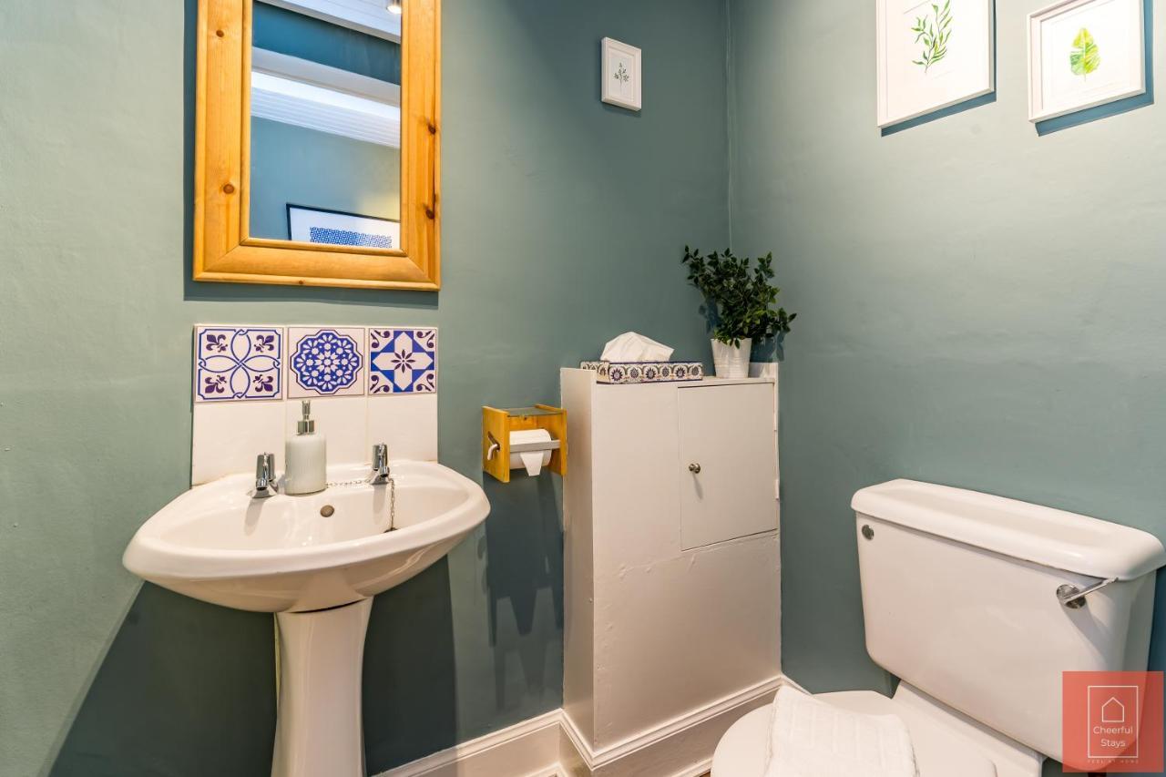 Cheerful Stays: Spacious Flat In Vibrant Leith Edinburgh Ngoại thất bức ảnh