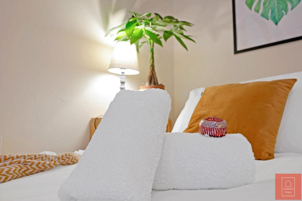 Cheerful Stays: Spacious Flat In Vibrant Leith Edinburgh Ngoại thất bức ảnh