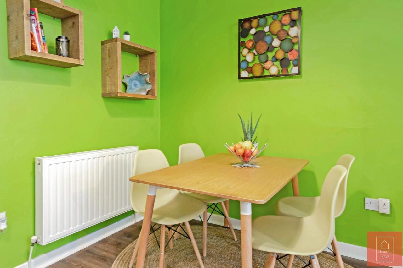 Cheerful Stays: Spacious Flat In Vibrant Leith Edinburgh Ngoại thất bức ảnh